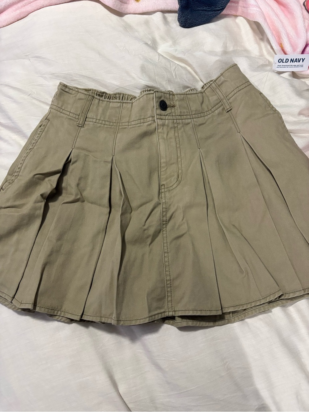 Old Navy Khaki Pleated Skirt